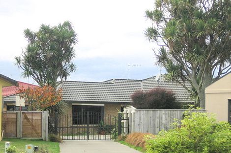 Photo of property in 10 Santa Teresa Court, Paraparaumu Beach, Paraparaumu, 5032