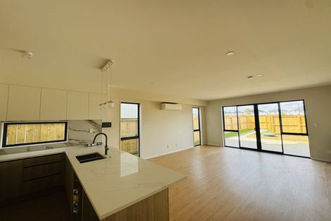 Photo of property in 6 Kapeta Lane, Karaka, 2113