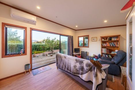 Photo of property in 86 Kings Drive, Wanaka, 9305