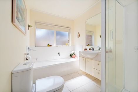 Photo of property in 8 Espalier Drive, Henderson, Auckland, 0612