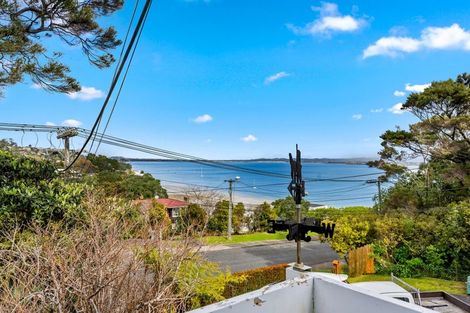Photo of property in 39 Neptune Avenue, Beach Haven, Auckland, 0626