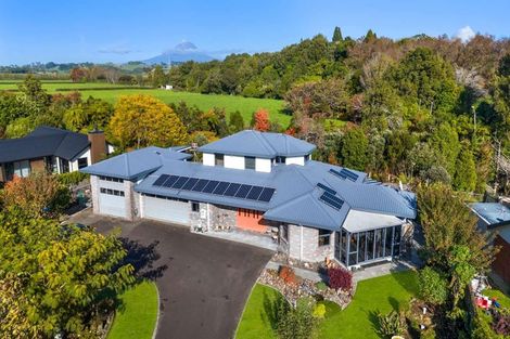 Photo of property in 520 Manutahi Road, Lepperton, New Plymouth, 4373