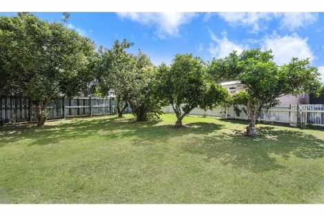 Photo of property in 2/4 Liverpool Street, Papakura, 2110