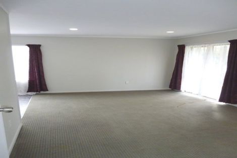Photo of property in 37 Childers Road, Ranui, Auckland, 0612