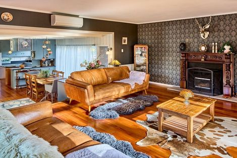 Photo of property in 70 Winara Avenue, Waikanae, 5036