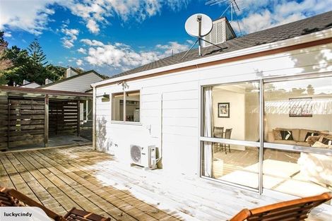 Photo of property in 146u2 Newlands Road, Newlands, Wellington, 6037