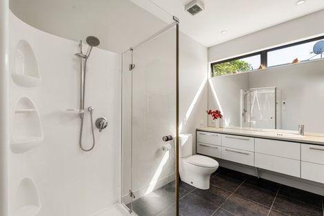 Photo of property in 21 Le Quesne Road, Bay View, Napier, 4104