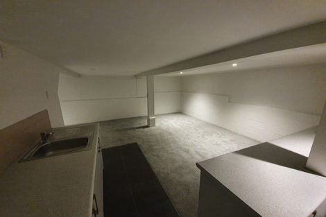 Photo of property in 1/31 Rangatira Road, Birkdale, Auckland, 0626