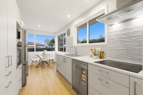 Photo of property in 274 Lake Terrace Road, Shirley, Christchurch, 8061