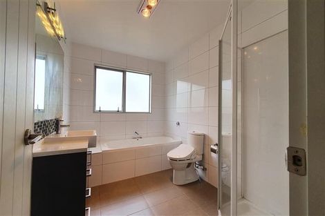 Photo of property in 64 Oakway Drive, Schnapper Rock, Auckland, 0632