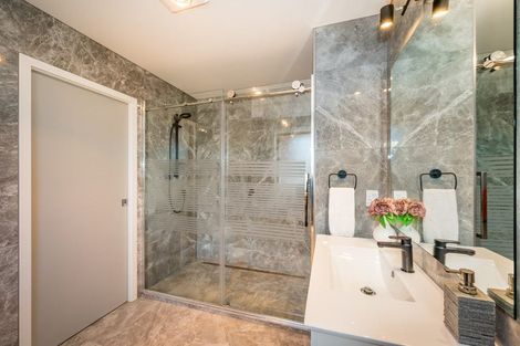 Photo of property in 7 Kikorangi Way, Paraparaumu, 5032