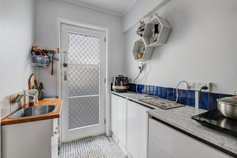 Photo of property in 1/13 Ayton Drive, Totara Vale, Auckland, 0629