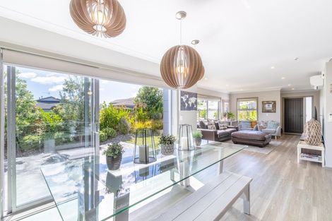 Photo of property in 90b/1 Endeavour Drive, Whitby, Porirua, 5024
