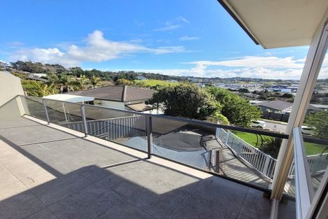 Photo of property in 3 Moera Place, Stanmore Bay, Whangaparaoa, 0932