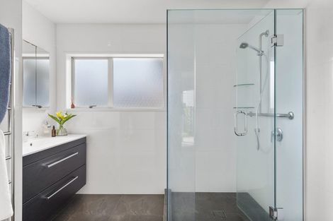 Photo of property in 3/23 Lakeside Drive, Orewa, 0931