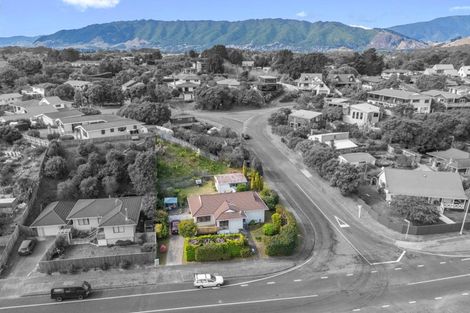 Photo of property in 28 Weggery Drive, Waikanae Beach, Waikanae, 5036