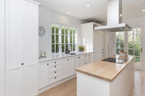 Photo of property in 2 Royds Street, Fendalton, Christchurch, 8014