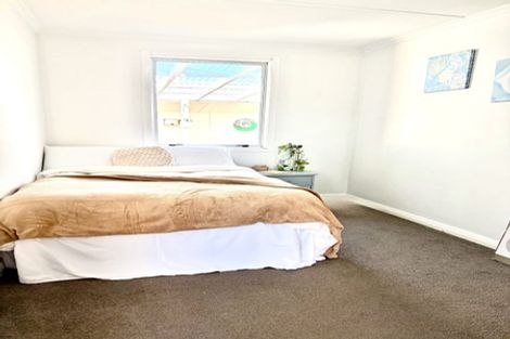 Photo of property in 16a Hall Place, Foxton Beach, Foxton, 4815