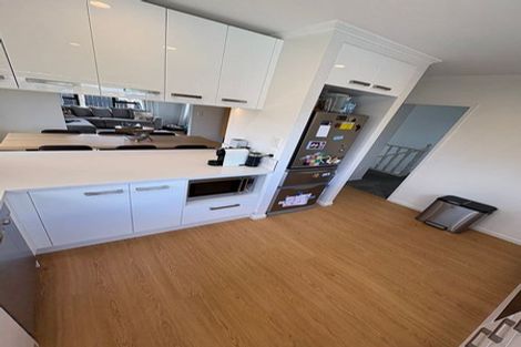 Photo of property in 2/39 Stanley Avenue, Milford, Auckland, 0620