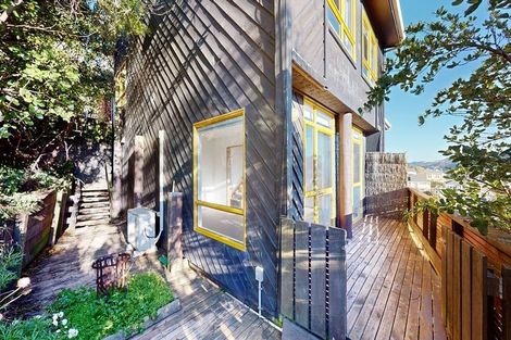 Photo of property in 22 Stafford Street, Mount Victoria, Wellington, 6011