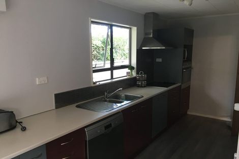 Photo of property in 28 Kanawa Street, Waikanae, 5036