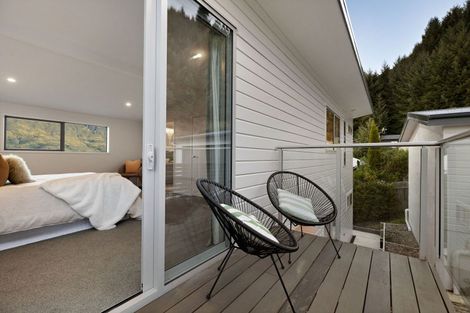 Photo of property in 40 Lochy Road, Fernhill, Queenstown, 9300