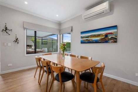 Photo of property in 33 Pohutukawa Parade, Riverhead, 0820