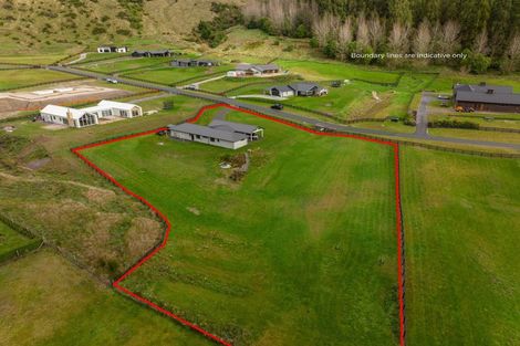 Photo of property in 11 Lochinvar Lane, Acacia Bay, Taupo, 3385