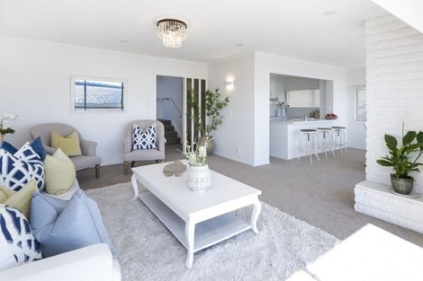 Photo of property in 52a The Parade, Bucklands Beach, Auckland, 2012