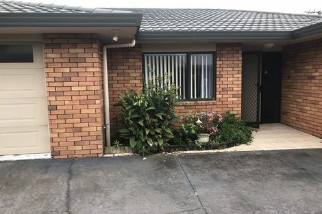 Photo of property in 18 Karamu Street, Te Atatu Peninsula, Auckland, 0610