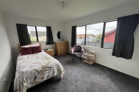 Photo of property in 2/7 Courant Place, Clover Park, Auckland, 2019
