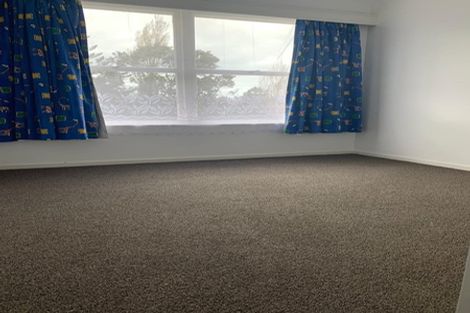 Photo of property in 2/70 Bentley Avenue, Glenfield, Auckland, 0629