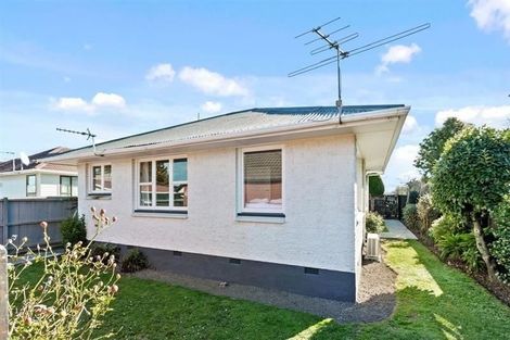 Photo of property in 74 Russley Road, Russley, Christchurch, 8042