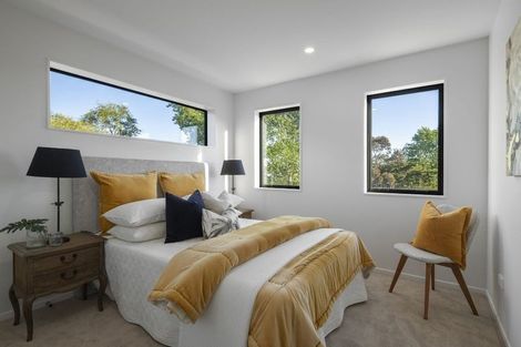 Photo of property in 4/9 Rengarenga Rise, Fairview Heights, Auckland, 0632