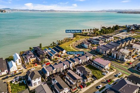 Photo of property in 37 Treloar Crescent, Hobsonville, Auckland, 0616