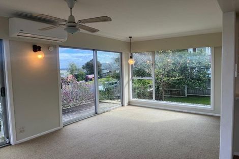 Photo of property in 15 Ellesmere Crescent, Pakuranga Heights, Auckland, 2010