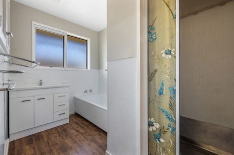 Photo of property in 360 Yaldhurst Road, Russley, Christchurch, 8042