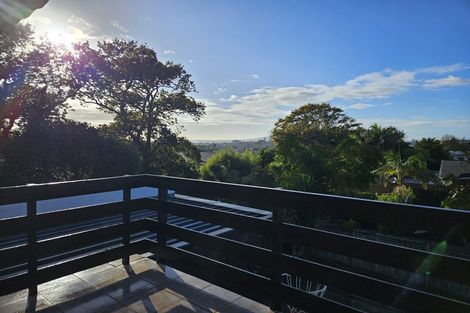 Photo of property in 1/33 Quebec Road, Milford, Auckland, 0620
