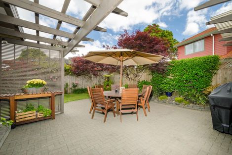 Photo of property in 30 San Bernadino Drive, Henderson, Auckland, 0612