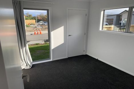 Photo of property in 22 Koru Loop, Paraparaumu, 5032