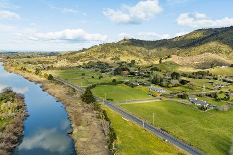 Photo of property in 10 Parker Road, Huntly, 3771