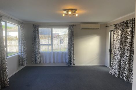 Photo of property in 10 Faram Place, Massey, Auckland, 0614