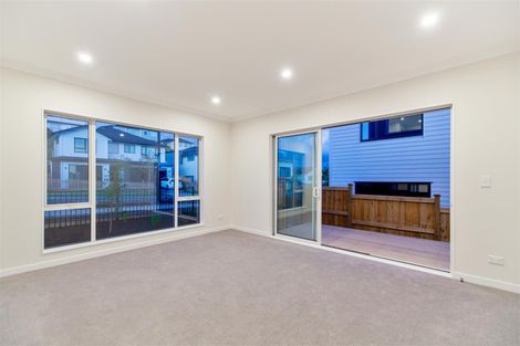 Photo of property in 175 Godfrey Drive, Orewa, 0931