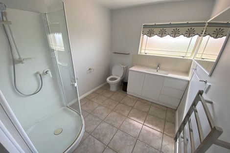 Photo of property in 5 Gretna Green, Browns Bay, Auckland, 0630