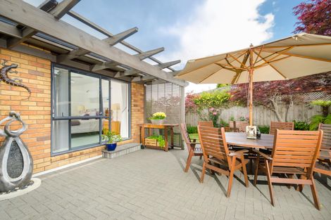 Photo of property in 30 San Bernadino Drive, Henderson, Auckland, 0612