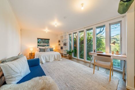 Photo of property in 100 Motuhara Road, Plimmerton, Porirua, 5026