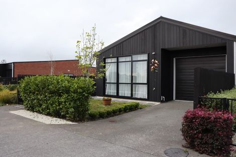 Photo of property in 11 Lieutenant Lane, Papakura, 2110