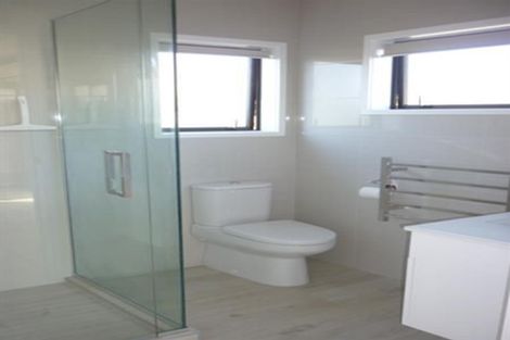 Photo of property in 46 Palmyra Way, Half Moon Bay, Auckland, 2012