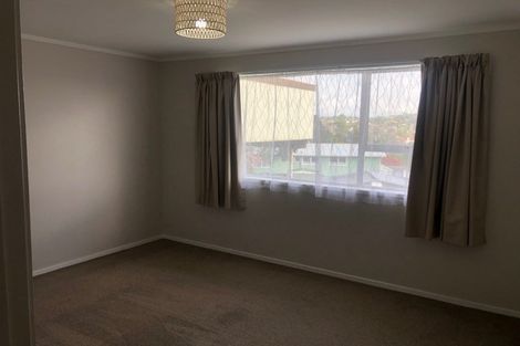 Photo of property in 1/10 Holt Avenue, Torbay, Auckland, 0630