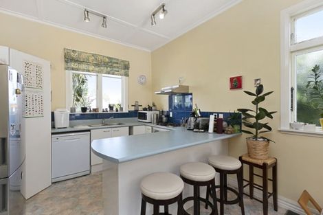 Photo of property in 30 Luxford Street, Berhampore, Wellington, 6023
